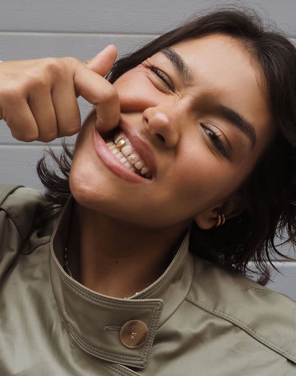 Bellatrix Oro — View 2